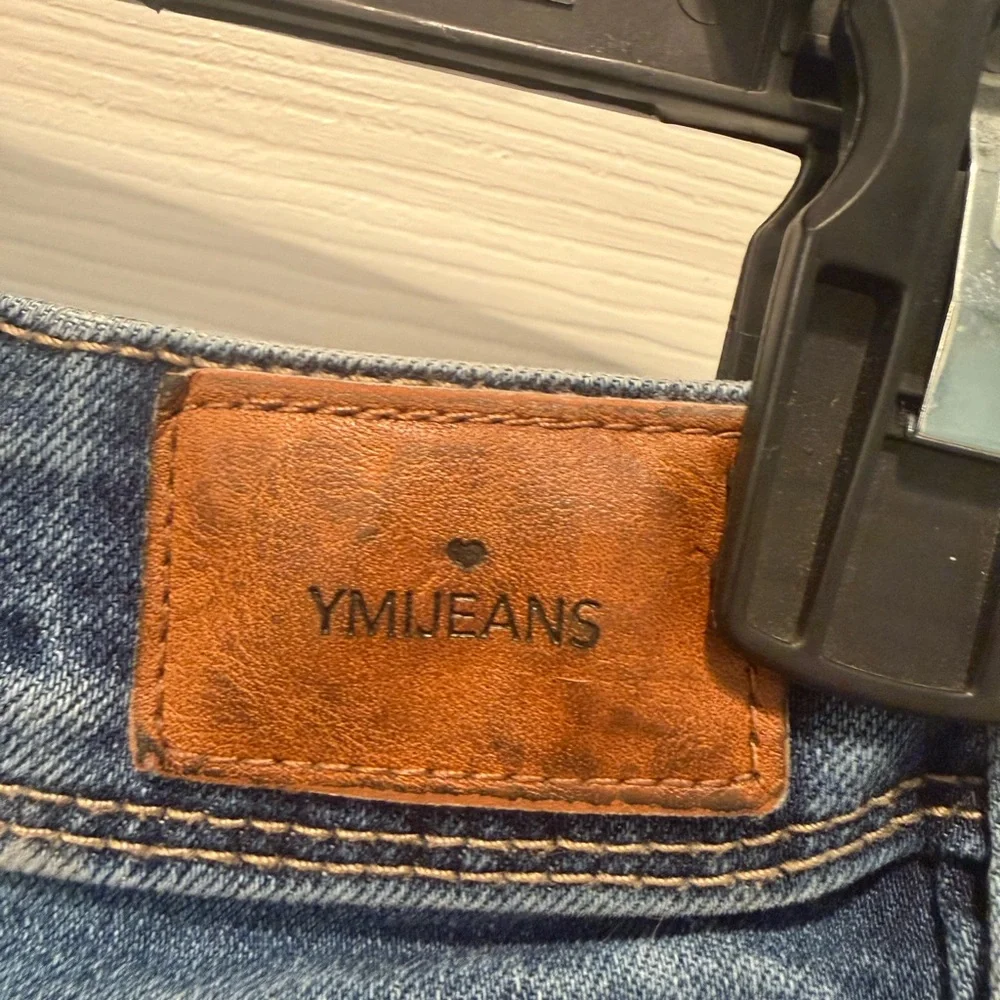 💜🔥💙 YMI Wanna Betta Butt Jean Shorts Size 5/27 Stretch Denim Mid Rise